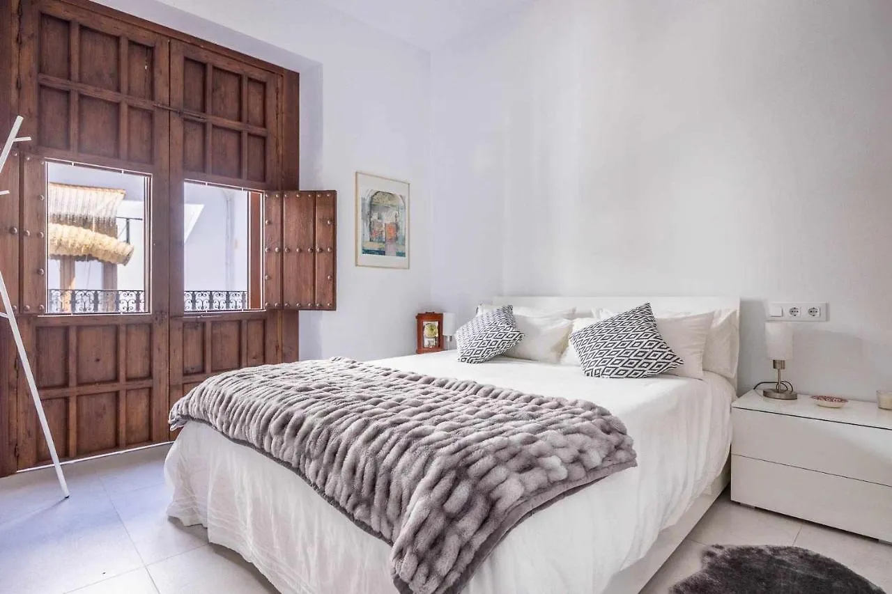Comfy Away - Apartamento Exclusivo Mercado De Triana Con Balcon Sevilla