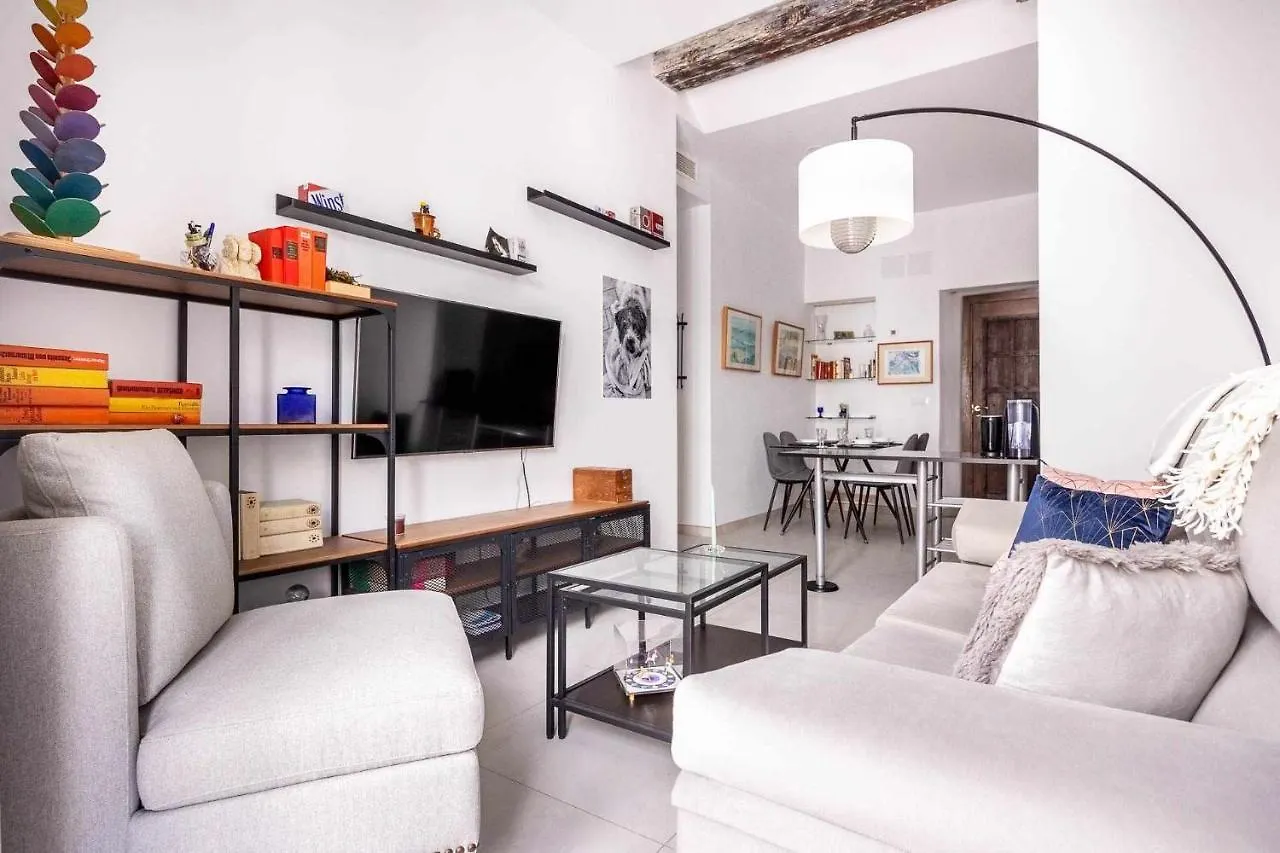 Comfy Away - Apartamento Exclusivo Mercado De Triana Con Balcon Sevilla